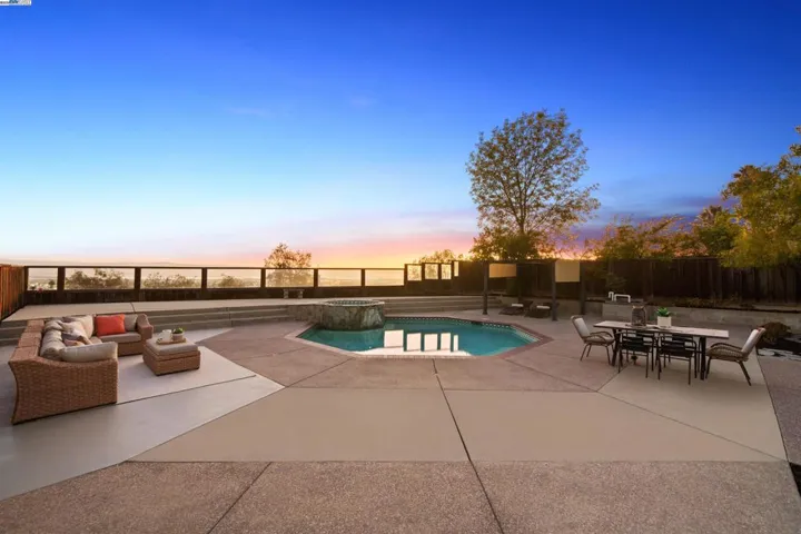 2450 Euclid Pl, Fremont, California 94539