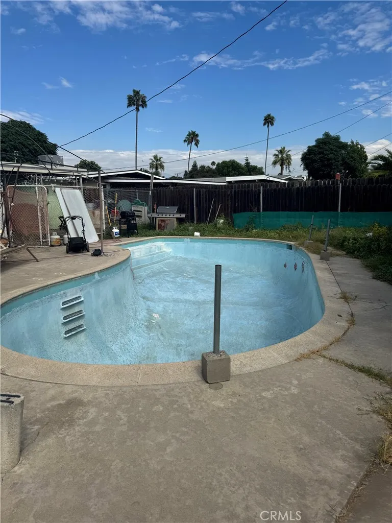 16150 E Queenside Drive, Covina, California 91722 home-pic-18