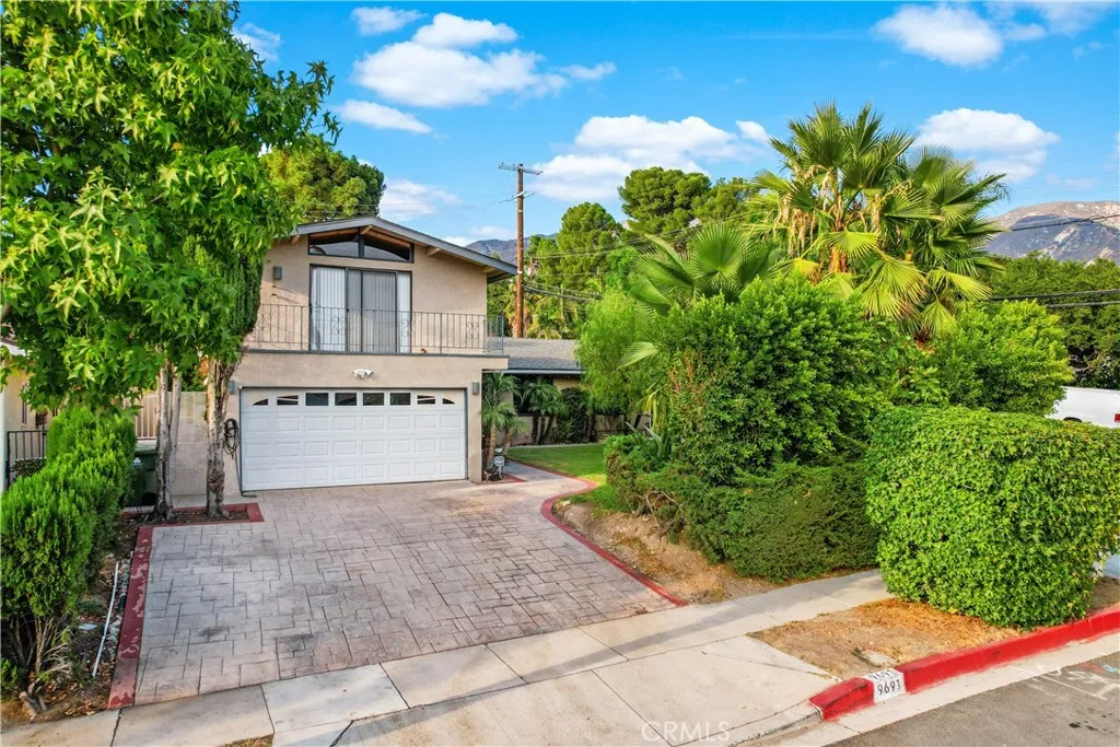 9691 Saluda Avenue, Tujunga, California 91042 home-pic-1