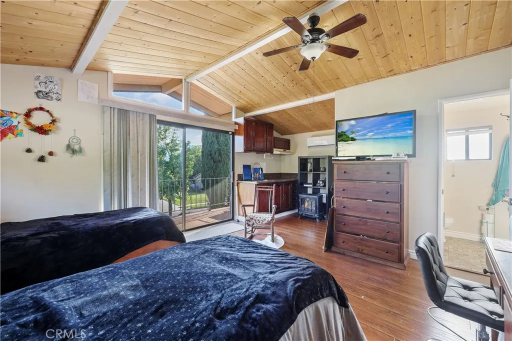 9691 Saluda Avenue, Tujunga, California 91042 home-pic-28