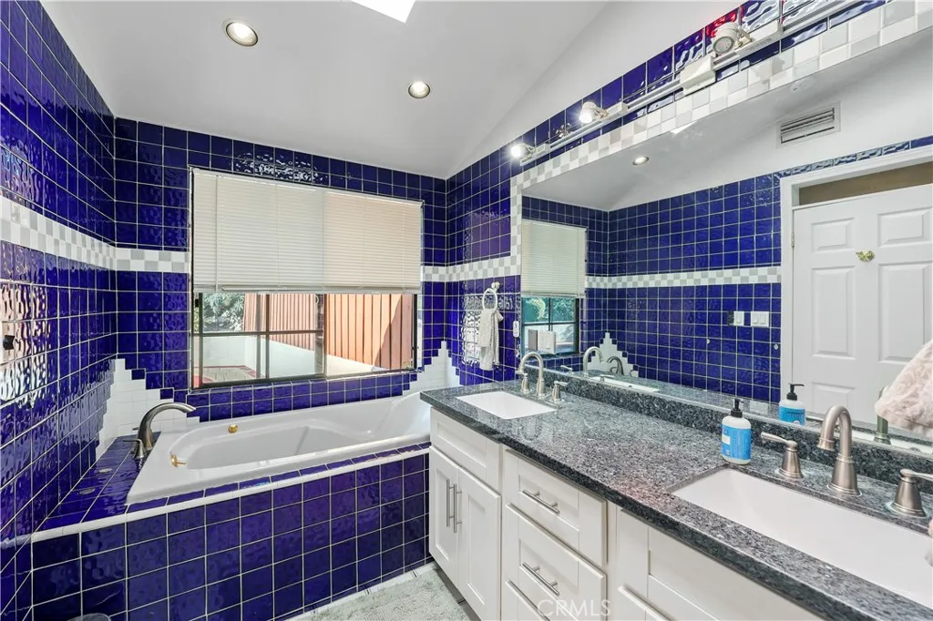 9691 Saluda Avenue, Tujunga, California 91042 home-pic-19