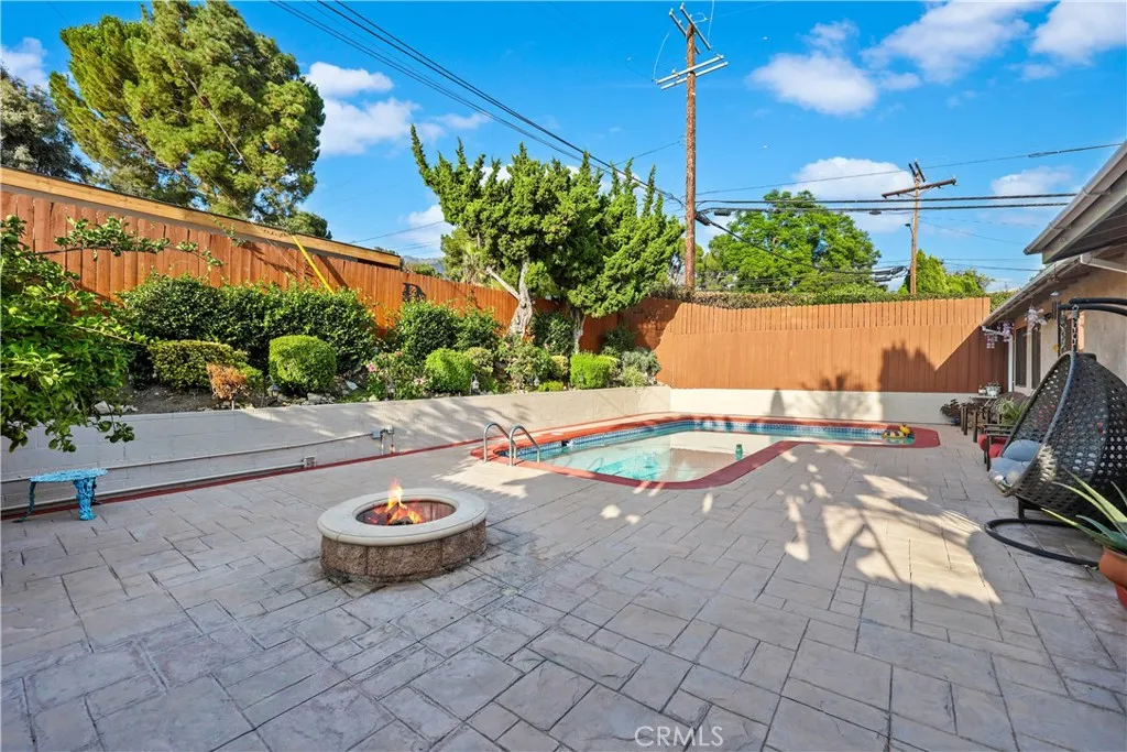 9691 Saluda Avenue, Tujunga, California 91042 home-pic-15