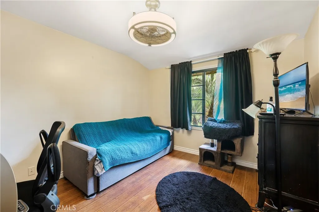 9691 Saluda Avenue, Tujunga, California 91042 home-pic-23