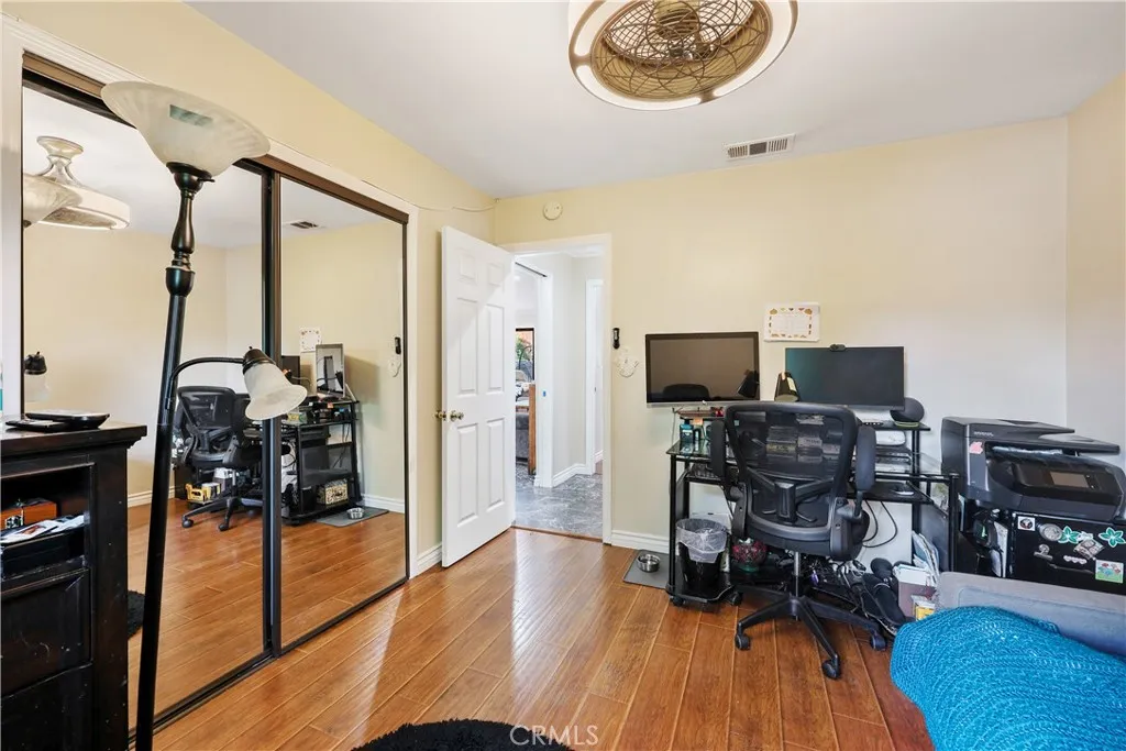 9691 Saluda Avenue, Tujunga, California 91042 home-pic-24