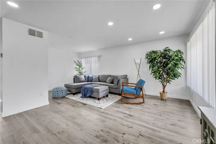 270 W Blaine, Riverside, California 92507