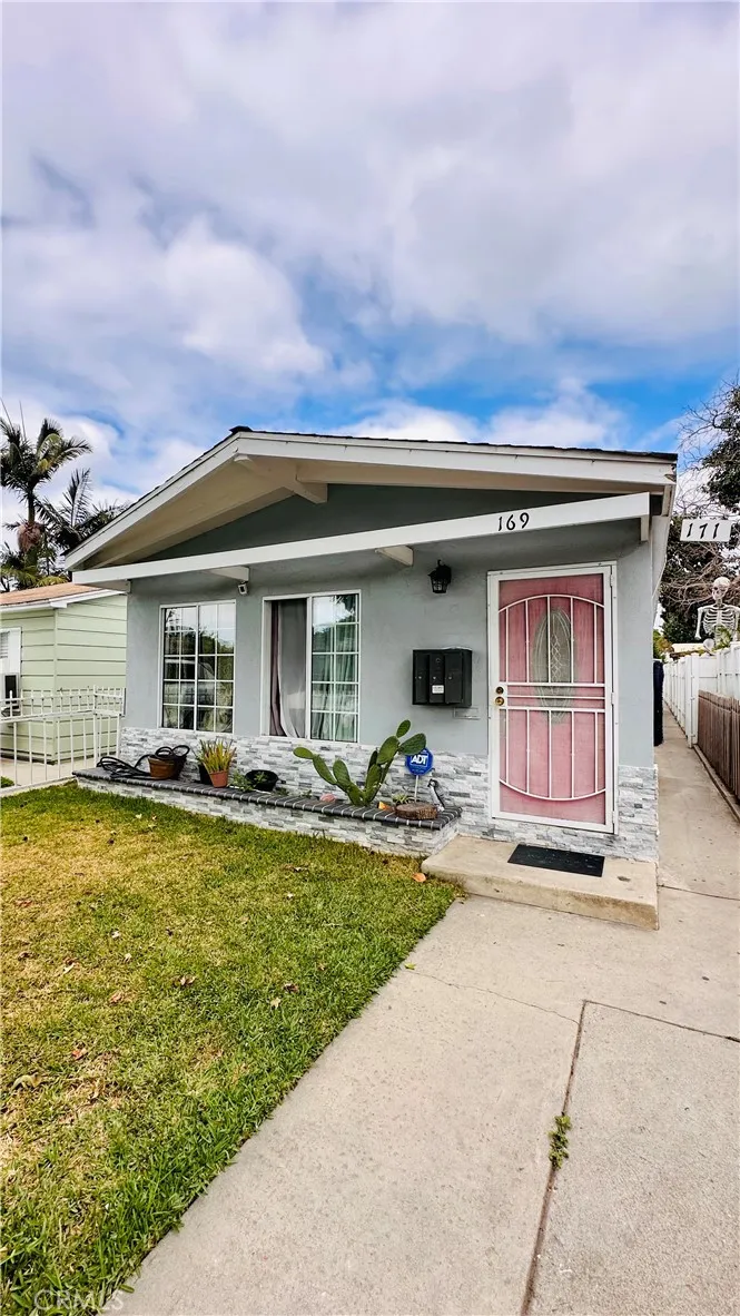 169 E 68th Way, Long Beach, California 90805 home-pic-0