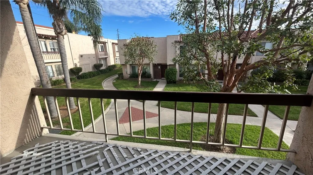 700 W La Veta M12, Orange, California 92868 home-pic-22