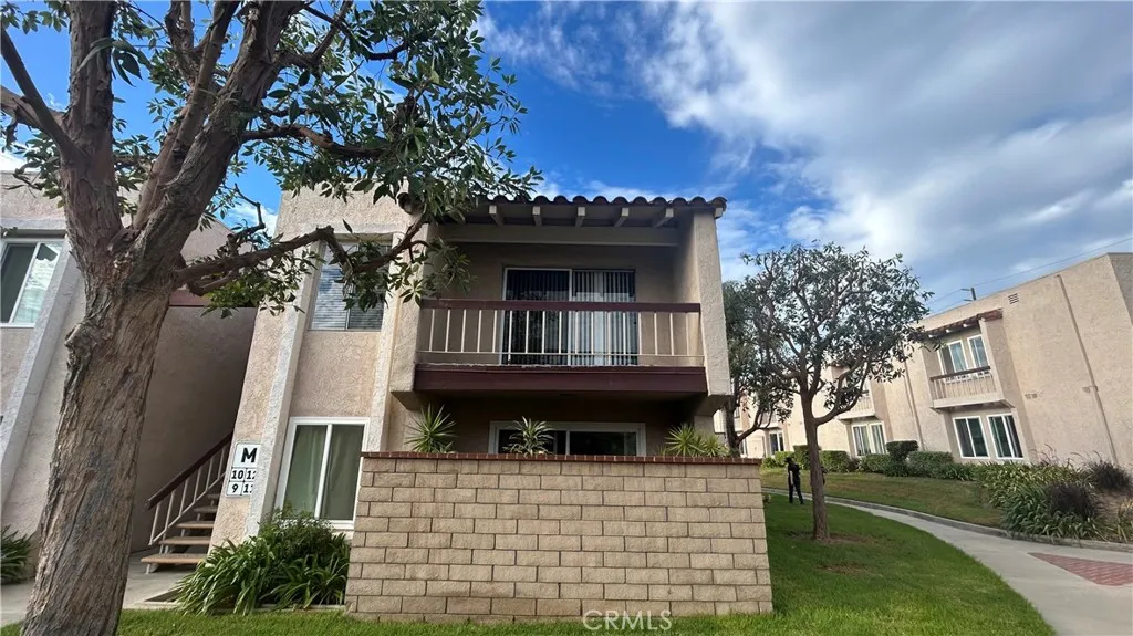 700 W La Veta M12, Orange, California 92868 home-pic-1