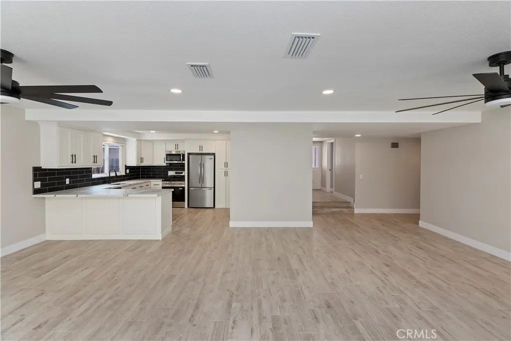 1507 Mariposa Drive, Corona, California 92879 home-pic-8