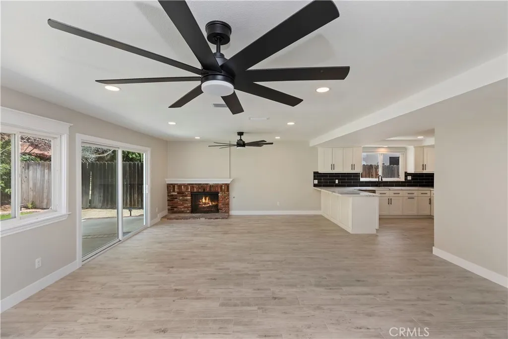 1507 Mariposa Drive, Corona, California 92879 home-pic-7