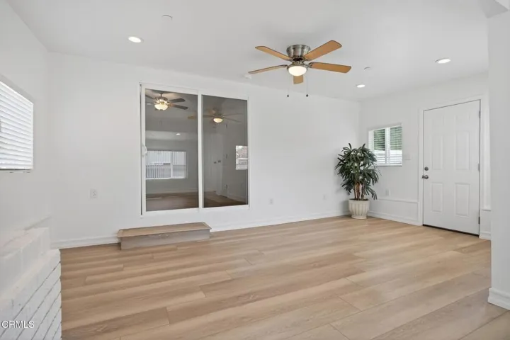 13-web-or-mls-044_UpmarketMedia_3110P-85
