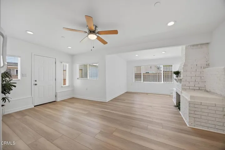 9-web-or-mls-040_UpmarketMedia_3110P-74