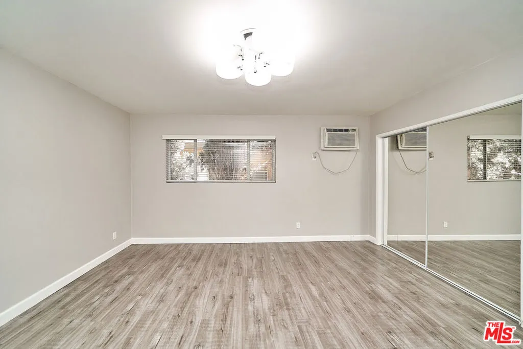 6520 Shirley Avenue 14, Reseda, California 91335 home-pic-23