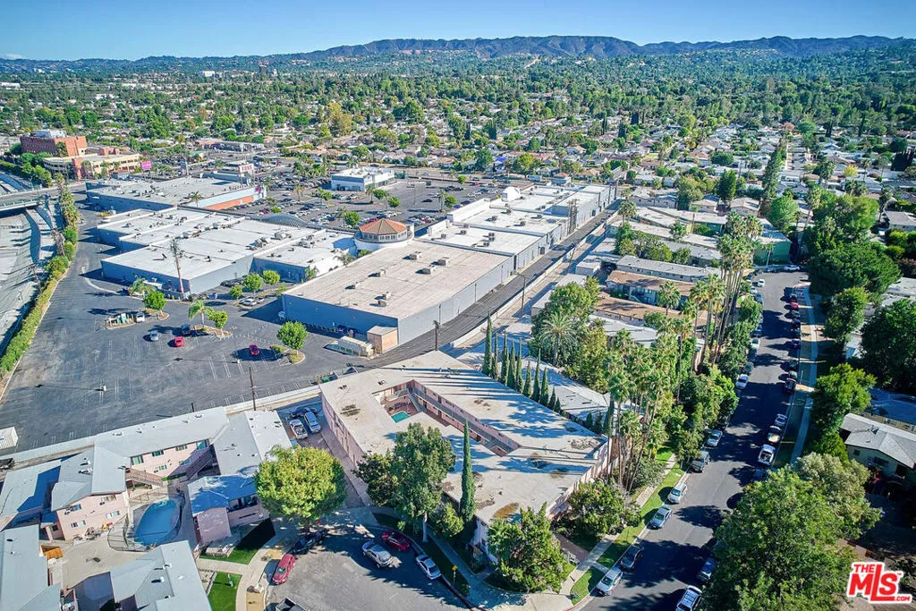 6520 Shirley Avenue 14, Reseda, California 91335 home-pic-48