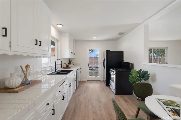 5752 Mildred Lane, Cypress, California 90630