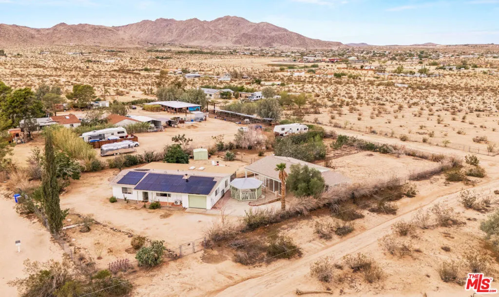 62282 Dennis Avenue, Joshua Tree, California 92252 home-pic-61