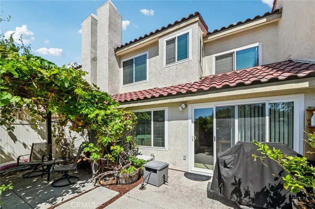 24302 Vista Linda, Lake Forest, California 92630 home-pic-24