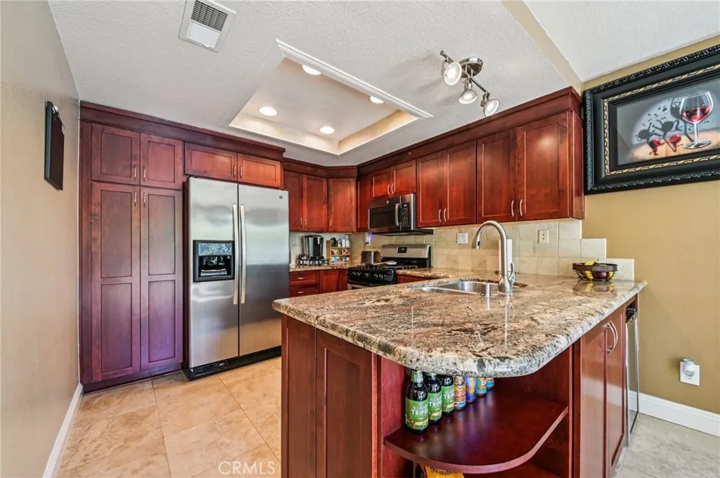 24302 Vista Linda, Lake Forest, California 92630 home-pic-5