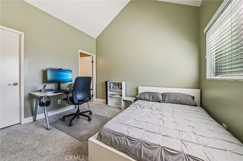 24302 Vista Linda, Lake Forest, California 92630 home-pic-19