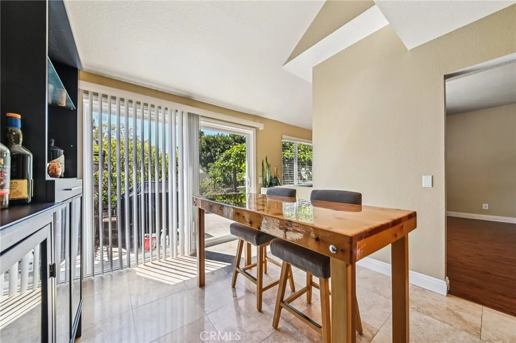 24302 Vista Linda, Lake Forest, California 92630 home-pic-10