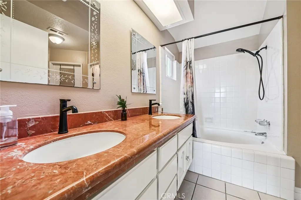 24302 Vista Linda, Lake Forest, California 92630 home-pic-16