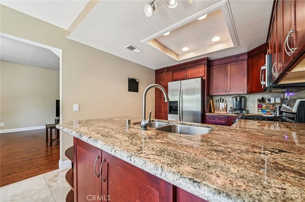 24302 Vista Linda, Lake Forest, California 92630 home-pic-4