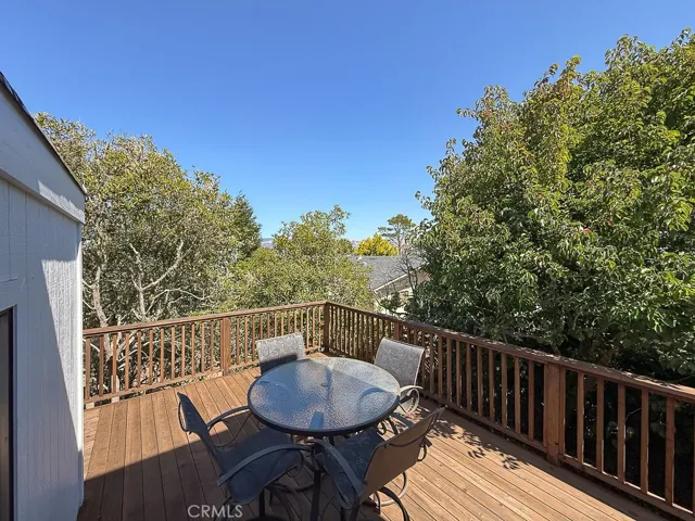 Sitting area outside of Kitchen window