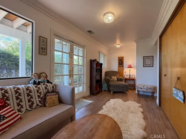 1st Floor Bedroom/Utility Room