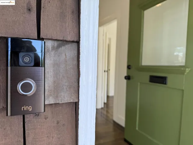 Detail view, ring doorbell