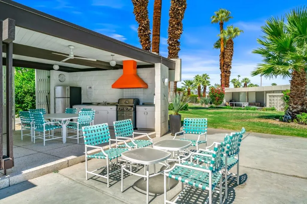 331 Sandpiper Street, Palm Desert, California 92260 home-pic-32