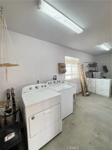 Launry room in garage