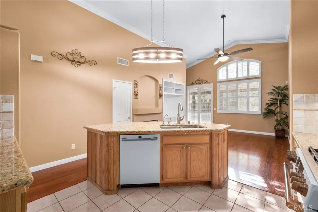 9403 Old Post, Rancho Cucamonga, California 91730 home-pic-11