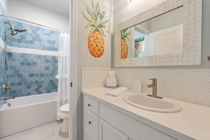 2744 Vistamonte, Escondido, California 92027