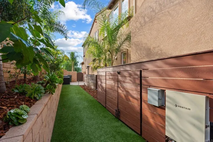 2744 Vistamonte, Escondido, California 92027