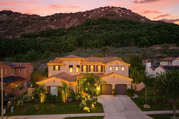 2744 Vistamonte, Escondido, California 92027
