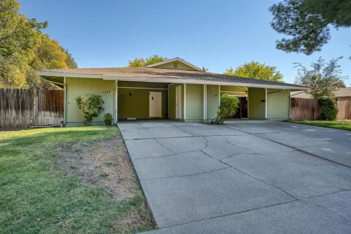 12061208 J Street, Davis, California 95616