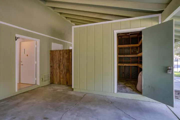 12061208 J Street, Davis, California 95616