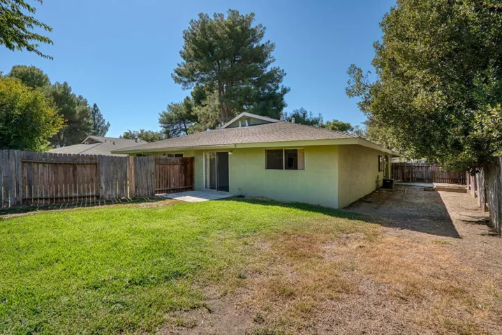 12061208 J Street, Davis, California 95616