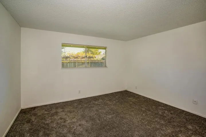 12061208 J Street, Davis, California 95616