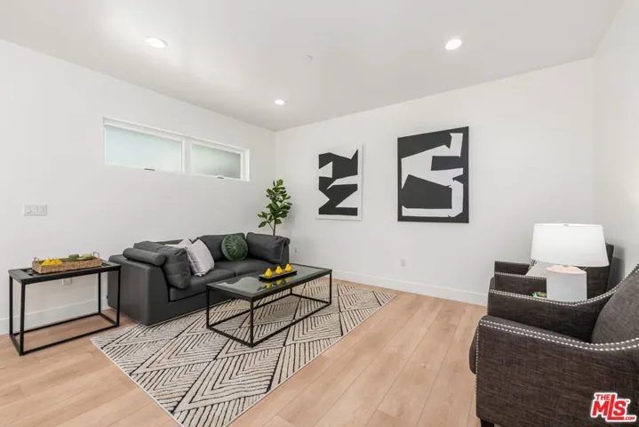 3643 Helms Avenue A, Culver City, California 90232
