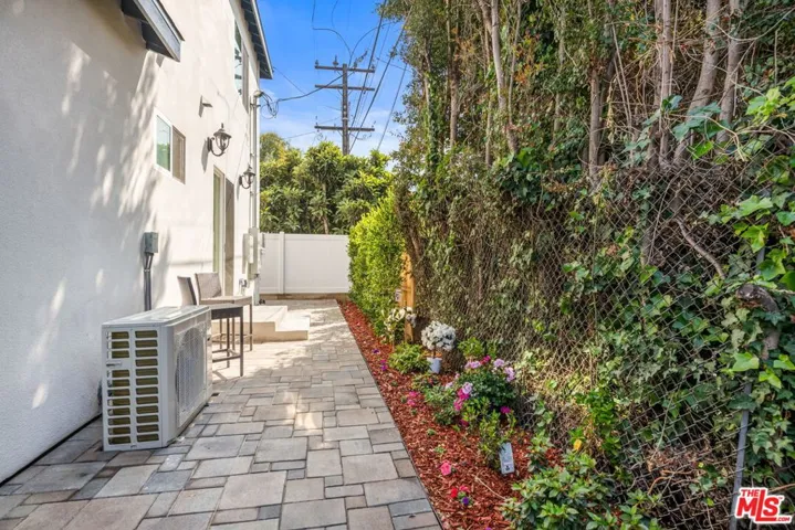 3643 Helms Avenue A, Culver City, California 90232