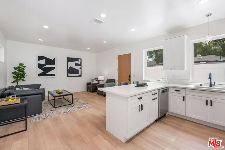 3643 Helms Avenue A, Culver City, California 90232