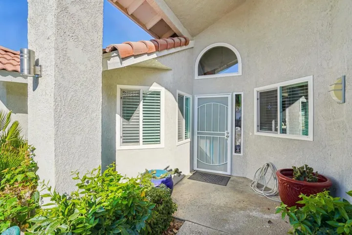 4-web-or-mls-Risueno Rd-S2409-004