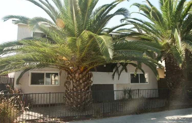 1883 Pine, Long Beach, California 90806