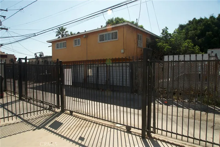 1883 Pine, Long Beach, California 90806