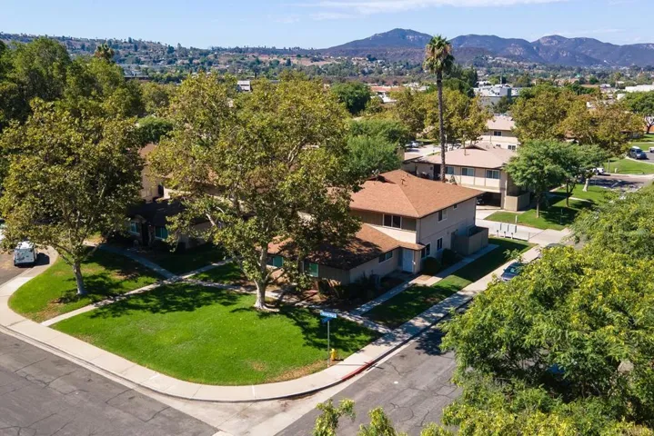 8842 Mission Vega Ct 3, Santee, California 92071