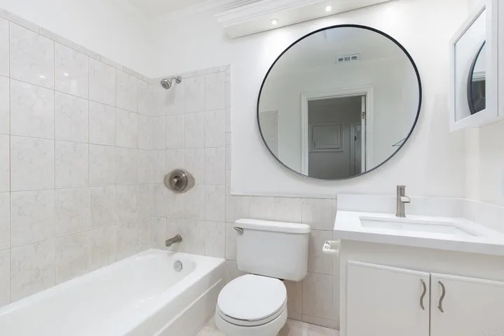 8842 Mission Vega Ct 3, Santee, California 92071