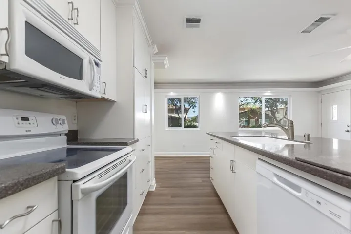 8842 Mission Vega Ct 3, Santee, California 92071