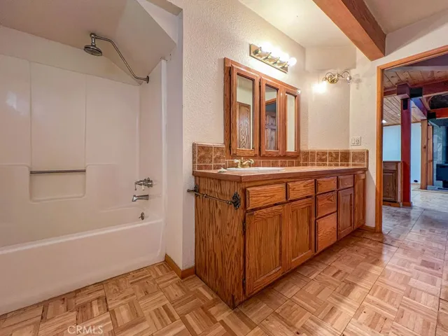 Main floor bath