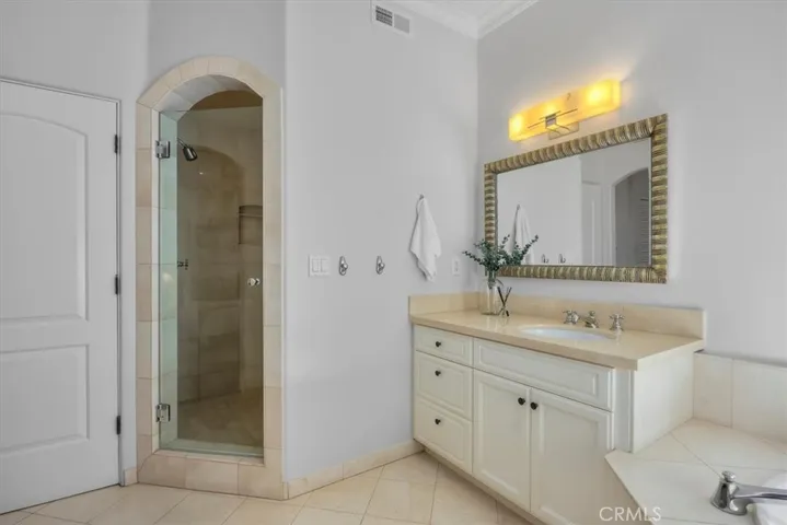 228 5th Place, Manhattan Beach, California 90266